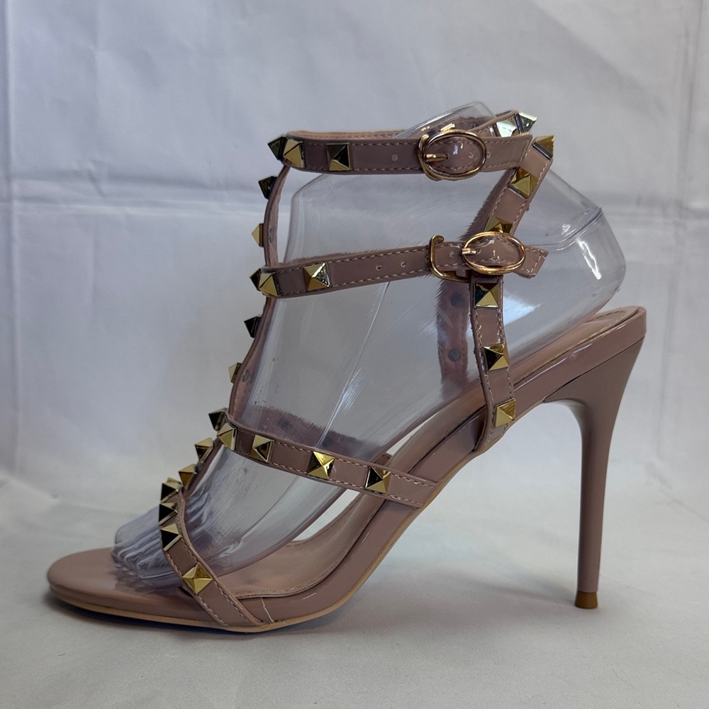 Pink/Tan Studded Sandals Belt Rivet Heels Women’s sz 8 - Picture 2 of 9